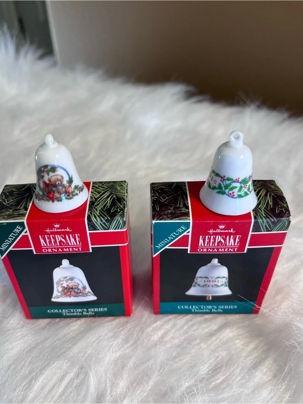 Hallmark Miniatures-Thimble Bells-1991-92